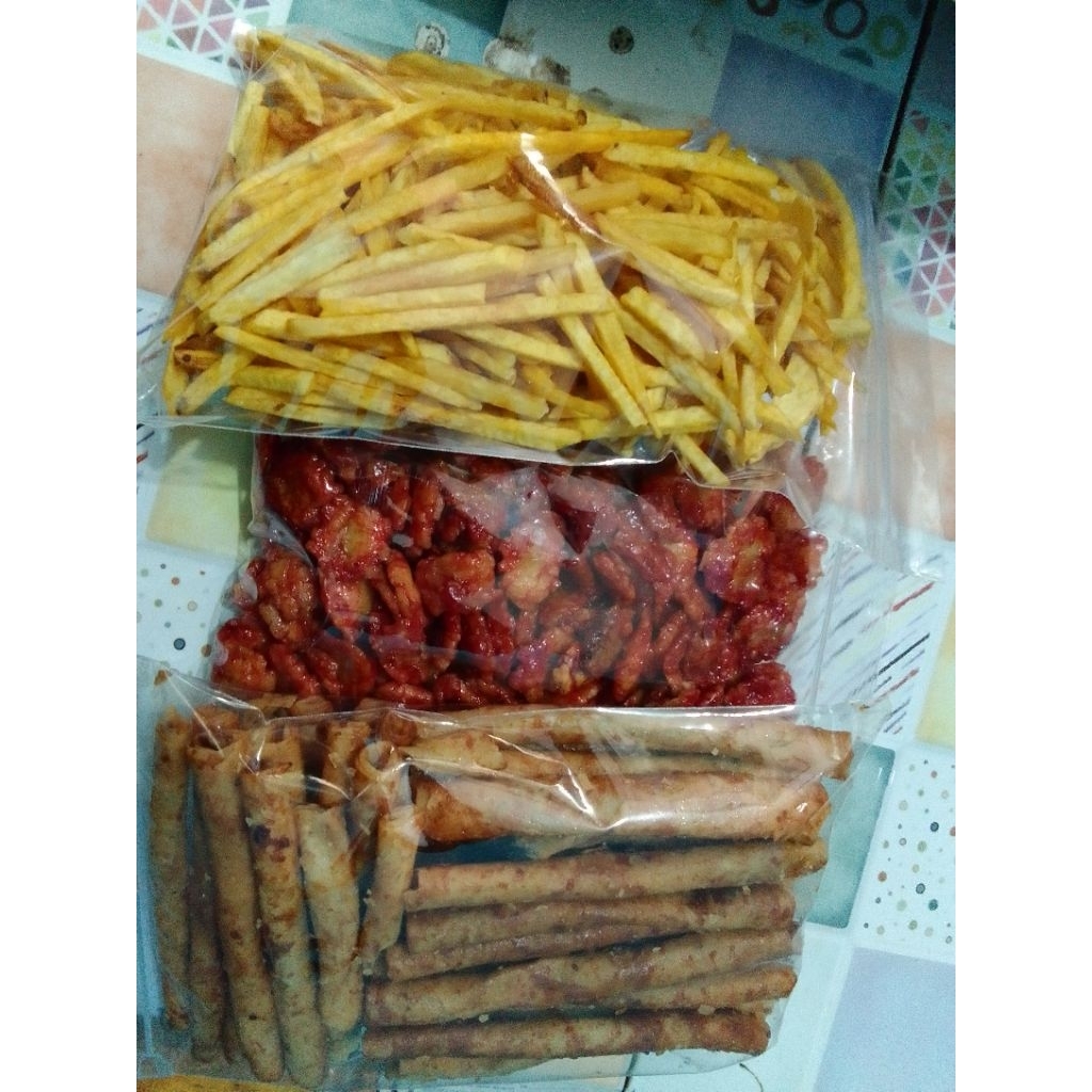 

melinjo pedas manis,stik talas,sale pisang lumpia,200,150,200 gram,.