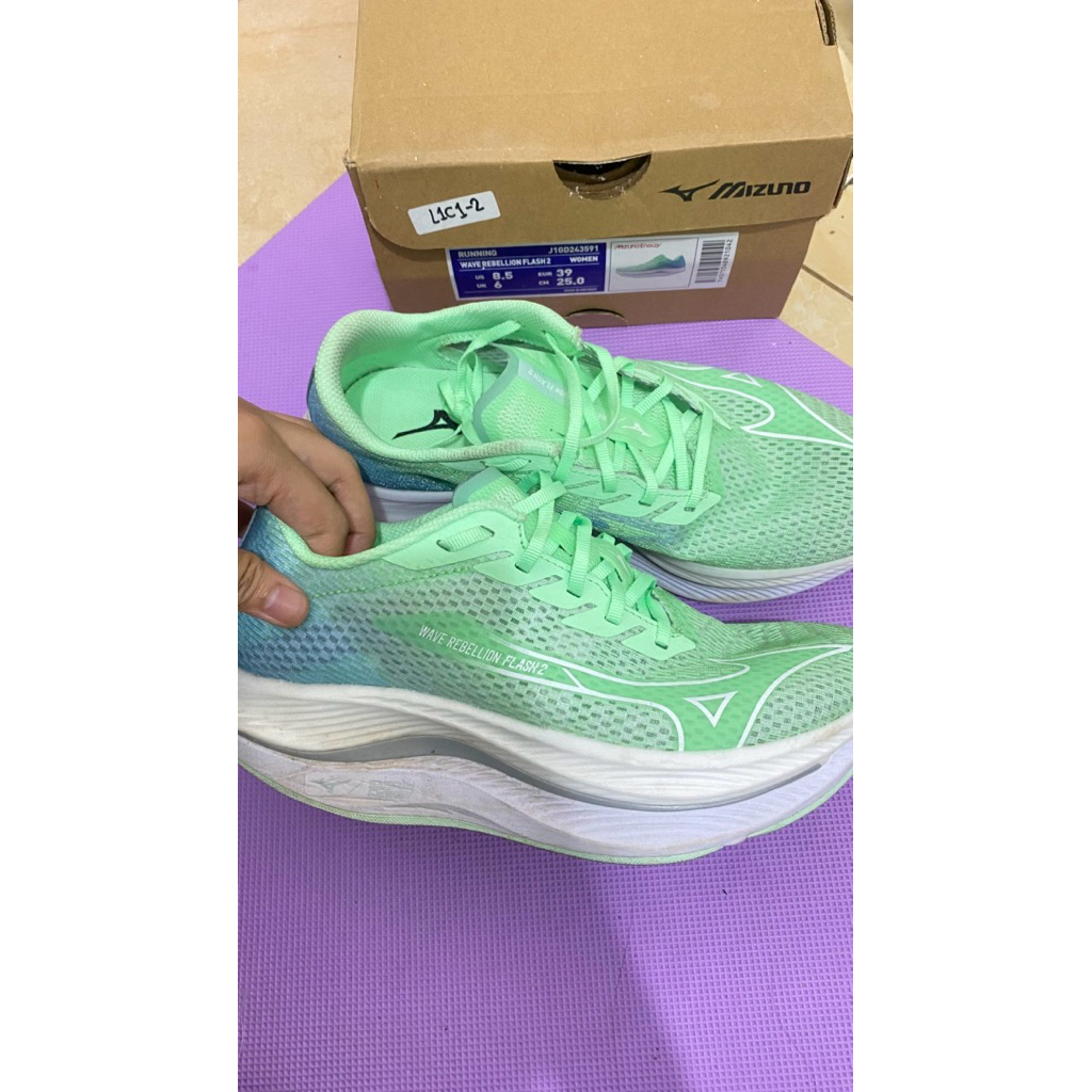 mizuno wave rebellion flash 2 running women running shoes preloved