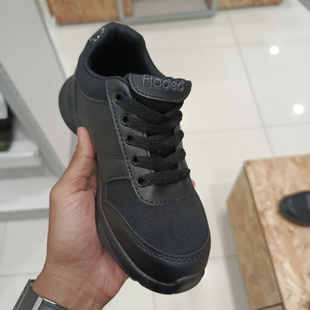 Fladeo Sepatu Sekolah anak cowok Size 26 - 37