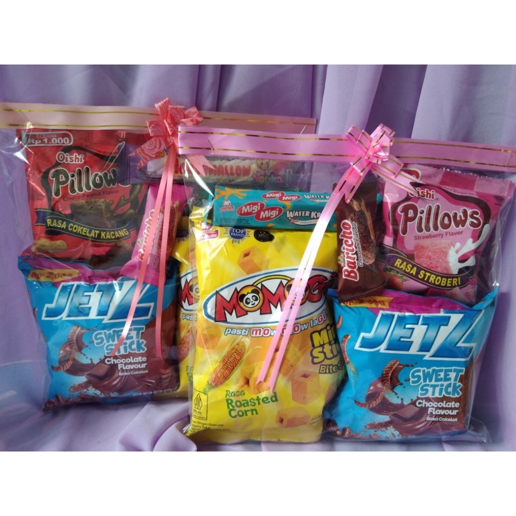 

Paket Snack Ultah Paket snack /hampers/snack ulangtahun /snack anak / gift / gift snack / Bingkisan ulang tahun anak /snack murah jajan murah