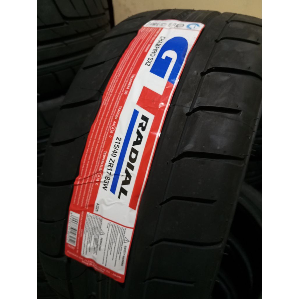 Ban Champiro SX2 215/40 R17 GT Radial