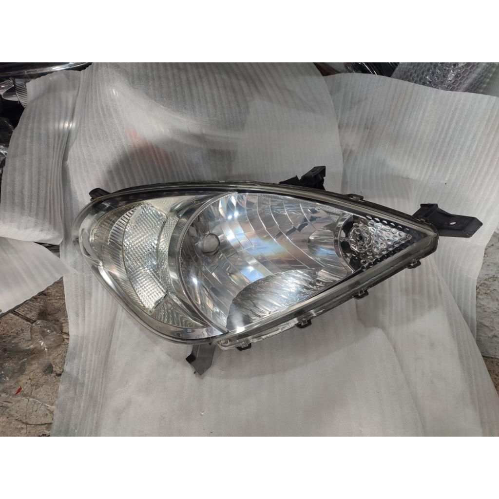 headlamp lampu depan Innova 2008 2009 2010 kanan