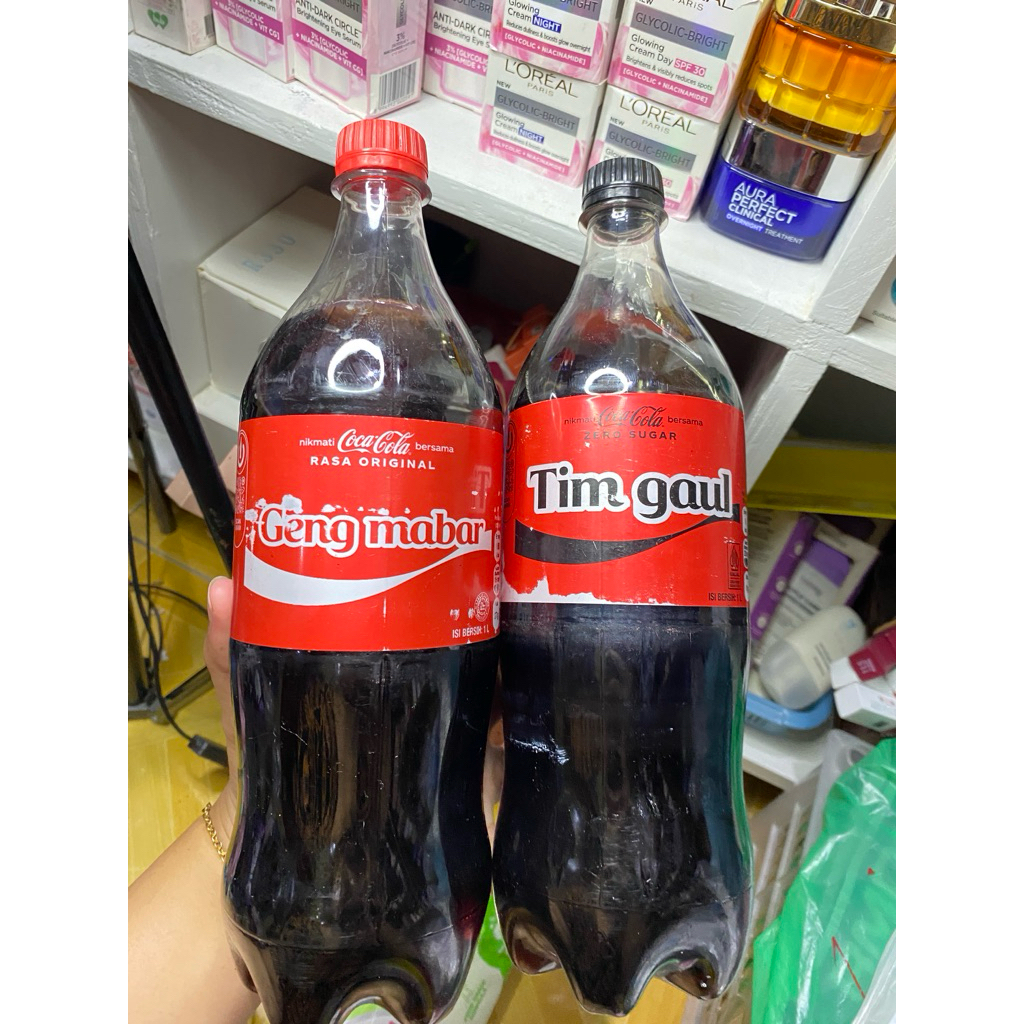 

[SALE EXP DEKAT]Coca-Cola Zero Sugar dan Original Minuman Soda Rasa Kola Botol 1 L