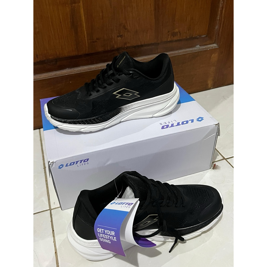 SEPATU SNEAKERS LOTTO SIZE 39