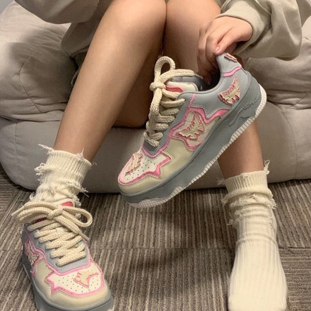 TERLARIS [Ready] Sepatu putih pvn wanita kupu-kupu sepatu putih kecil sepatu wanita model musim