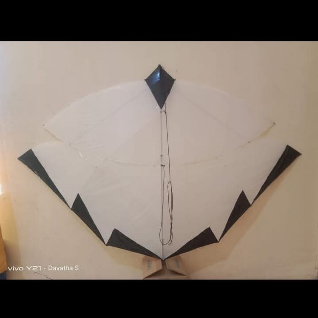 layang-layang papiran size 1 meter siap terbang
