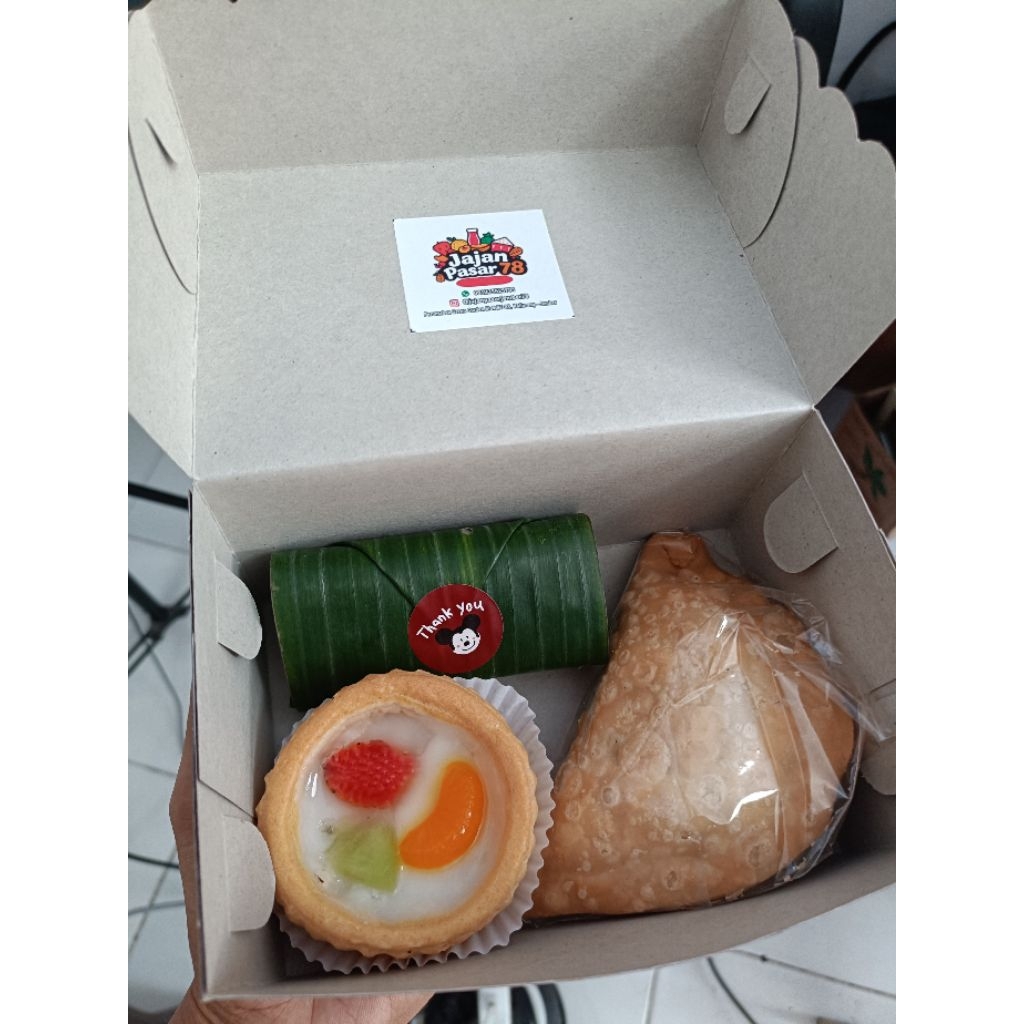 

snack box jember - jajan pasar jember - kue jember