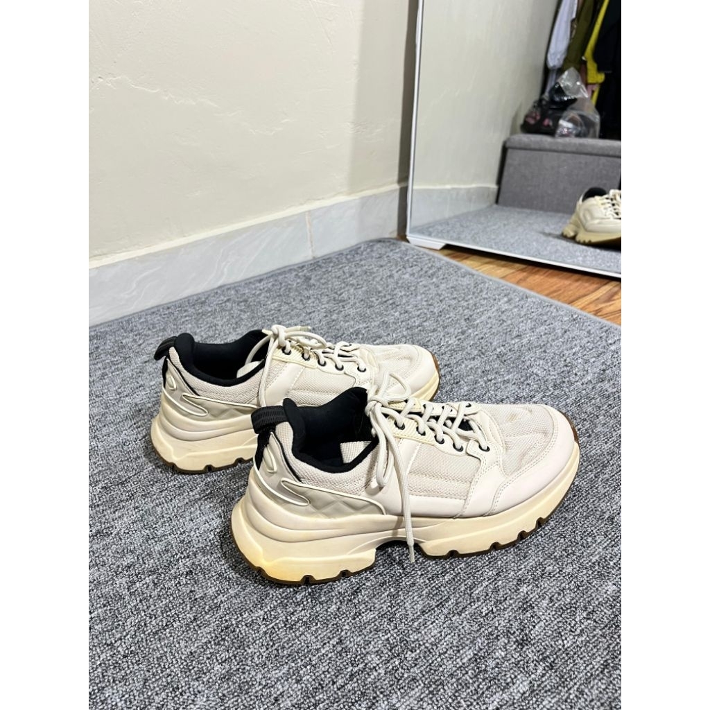 SNEAKERS ZARA (PRELOVED)