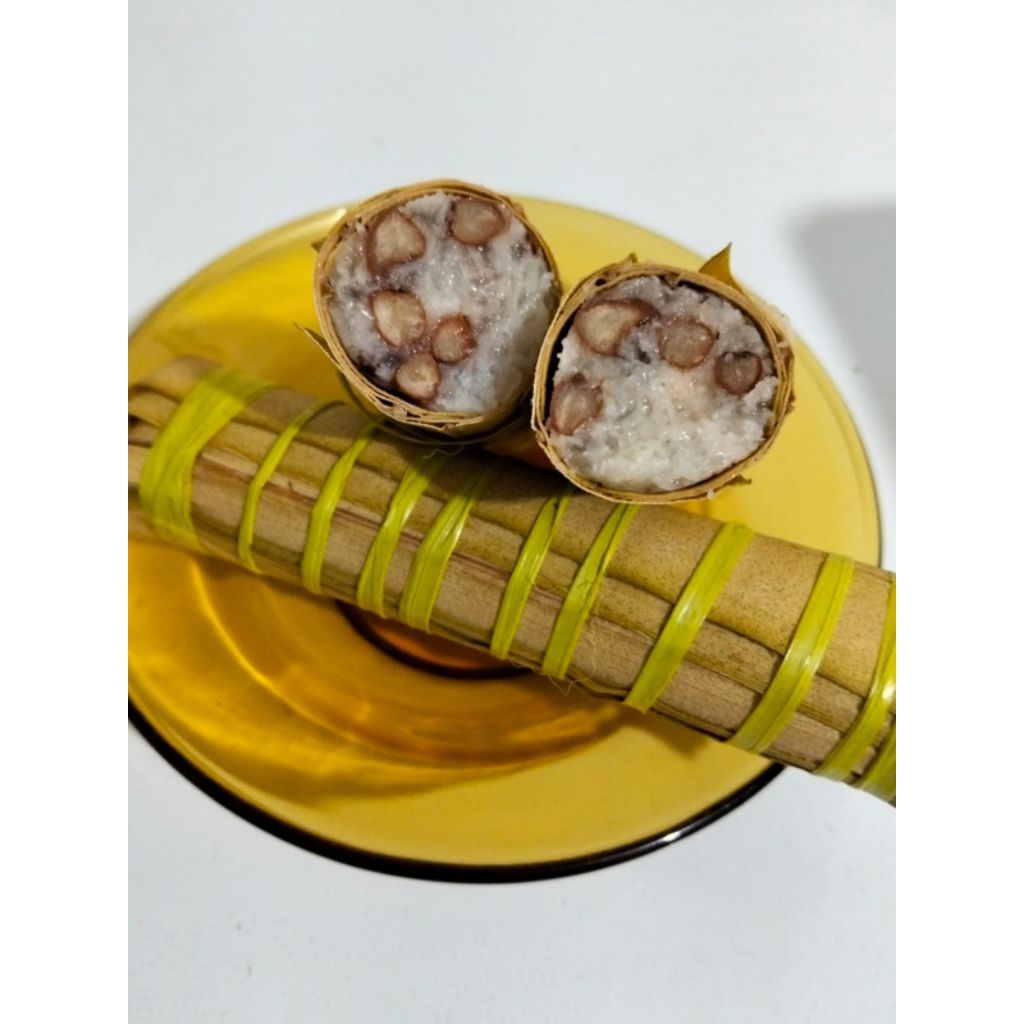 Lepet Ketan Isi Kacang Merah