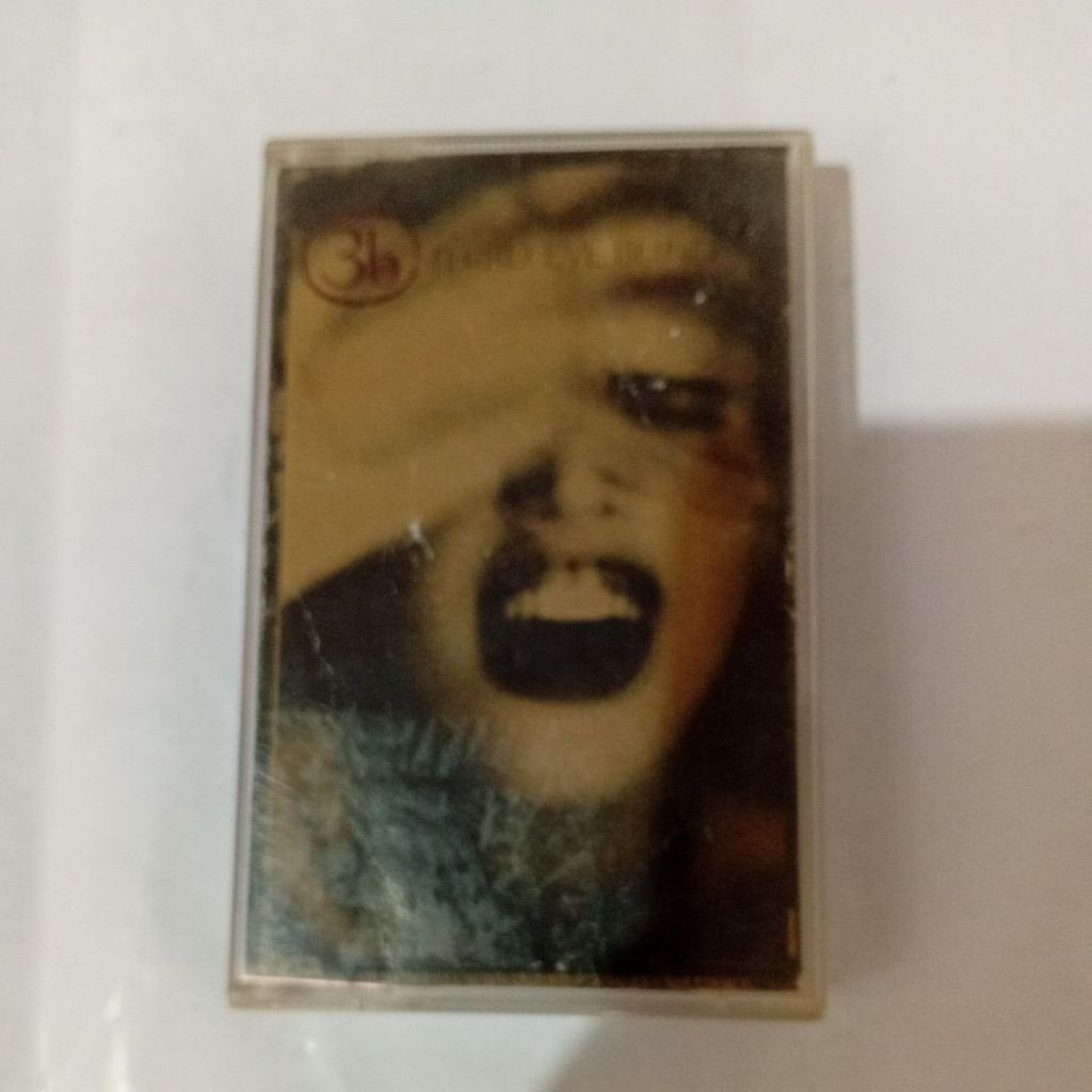 kaset pita Third Eye Blind album pertama. tahun 1997. genre alternative