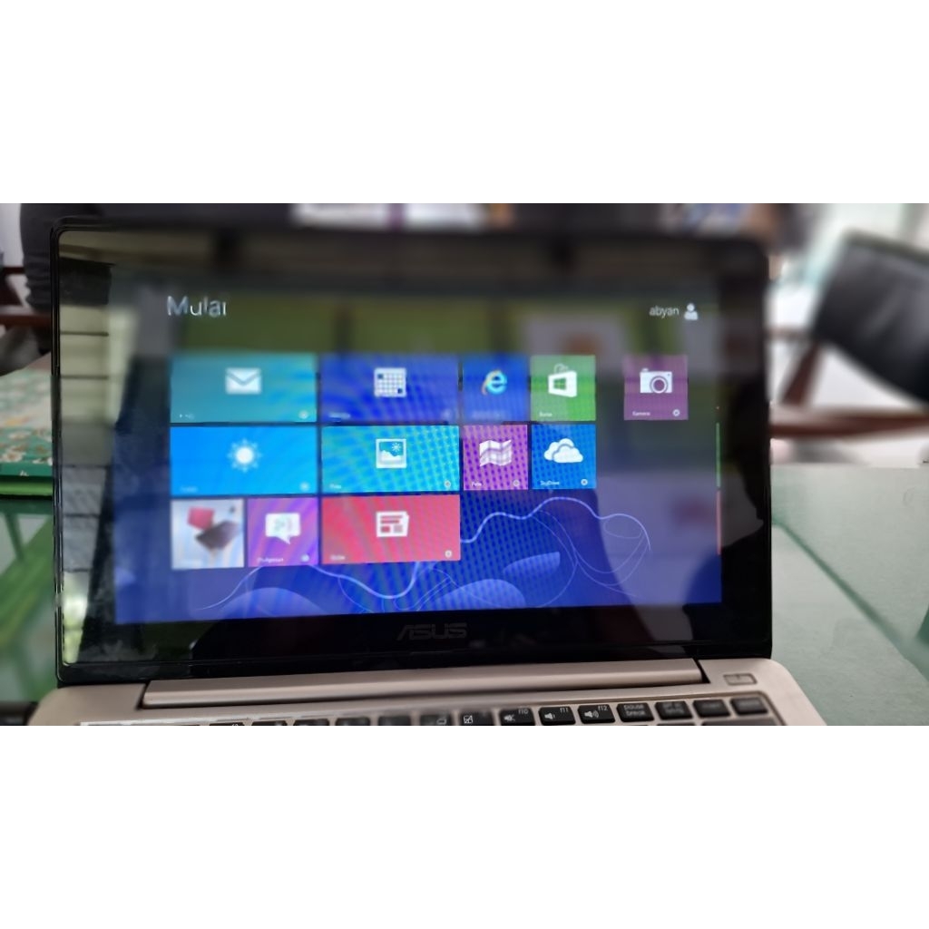 Laptop Asus S200E Touchscreen