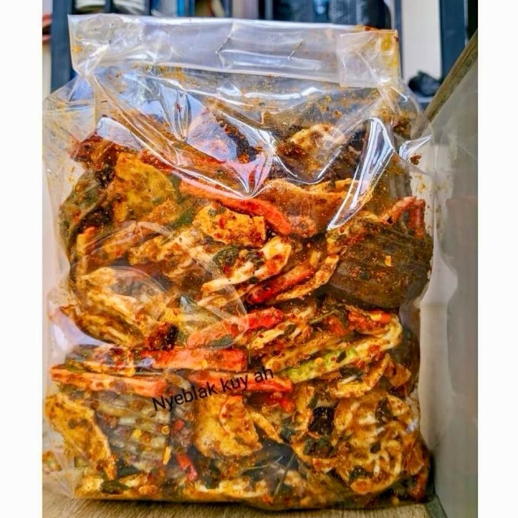 

Trending No 1. SEBLAK KERING CAMPUR PEDAS DAUN JERUK CAMILAN VIRAL TERMURAH 250GR