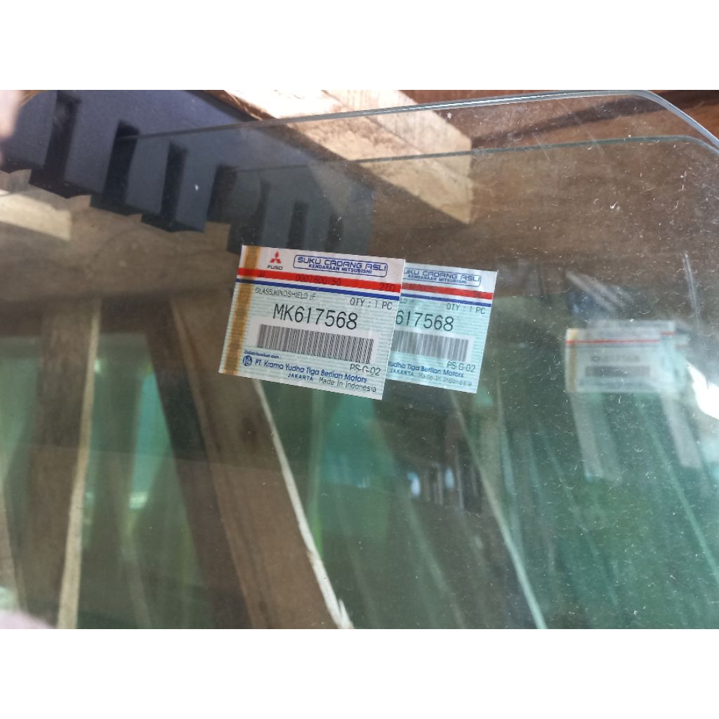 Kaca Depan Fuso Fighter Fuso Tayo