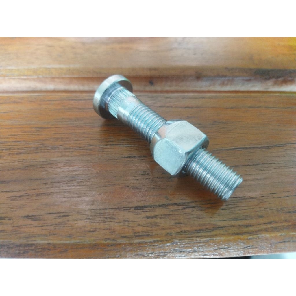 Baut roda Honda panjang 6,5 cm