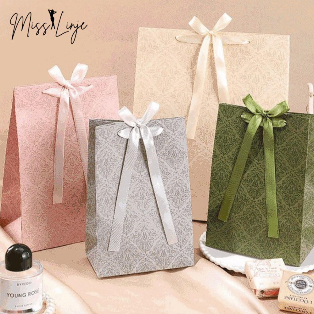 

MissLinje Paper Bag / Paperbag Tas Souvenir Batik Etnik Ethnic Vintage Embos Dapat Pita Premium