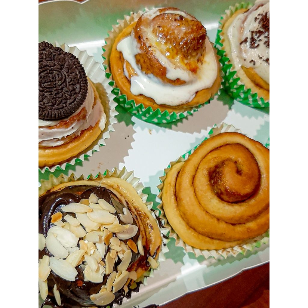 

Cinnamon Rolls Bakedbydaily