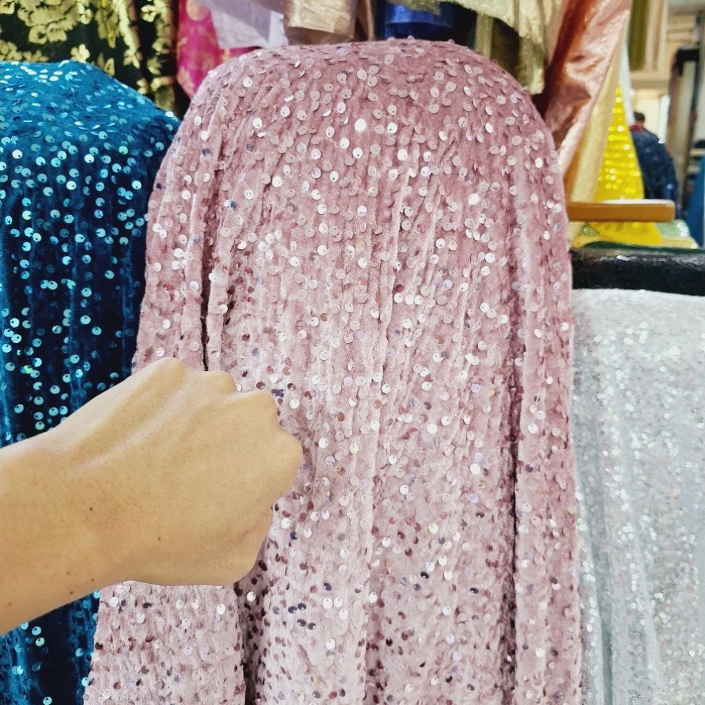 kain bahan spanggel buludru streitz. buludru sekuin bling bling