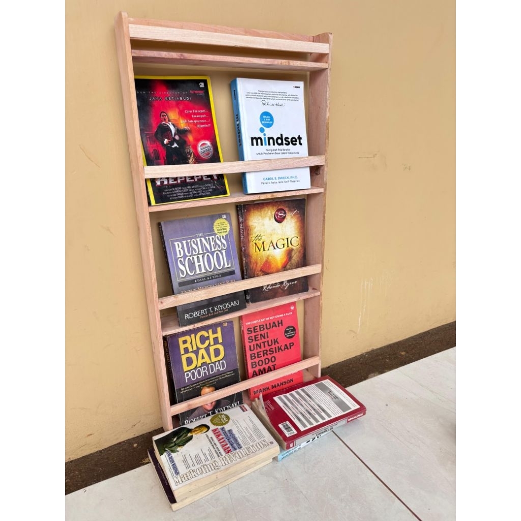RAK BUKU MINIMALIS 4 SUSUN RAK BUKU TEMPEL RAK BUKU GANTUNG RAK BUKU DINDING KAYU