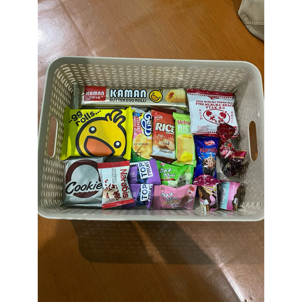 

paket snack lokal dan import