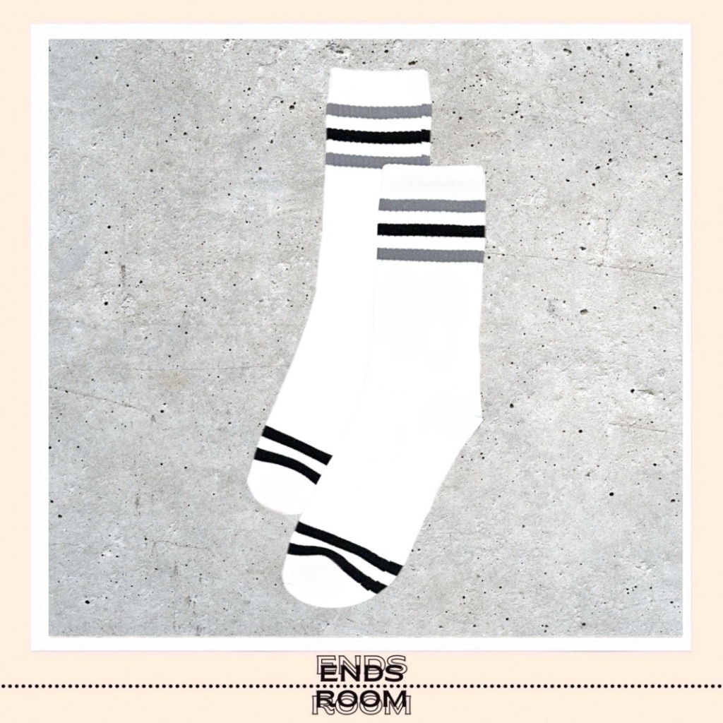 KAOS KAKI PANJANG MOTIF GARIS HITAM ABU-ABU