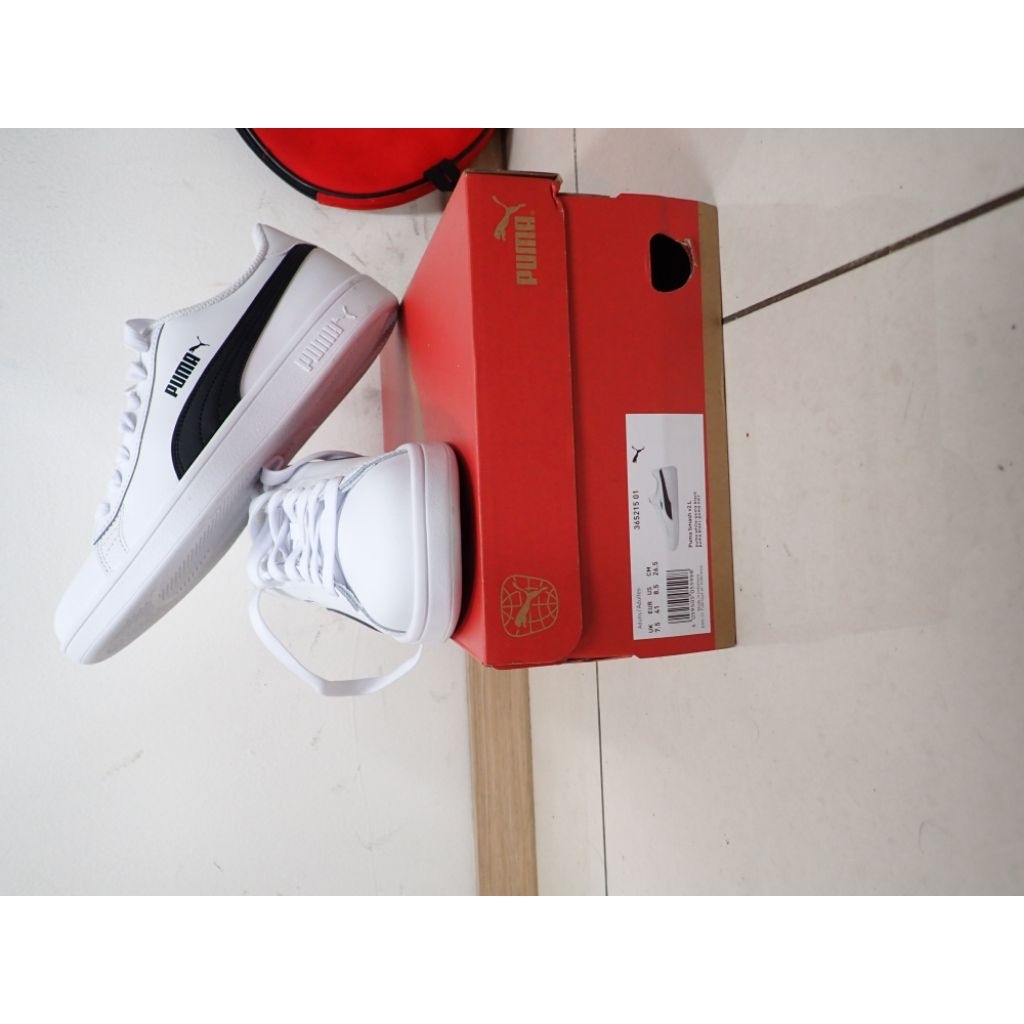 puma smash v2  L warna putih