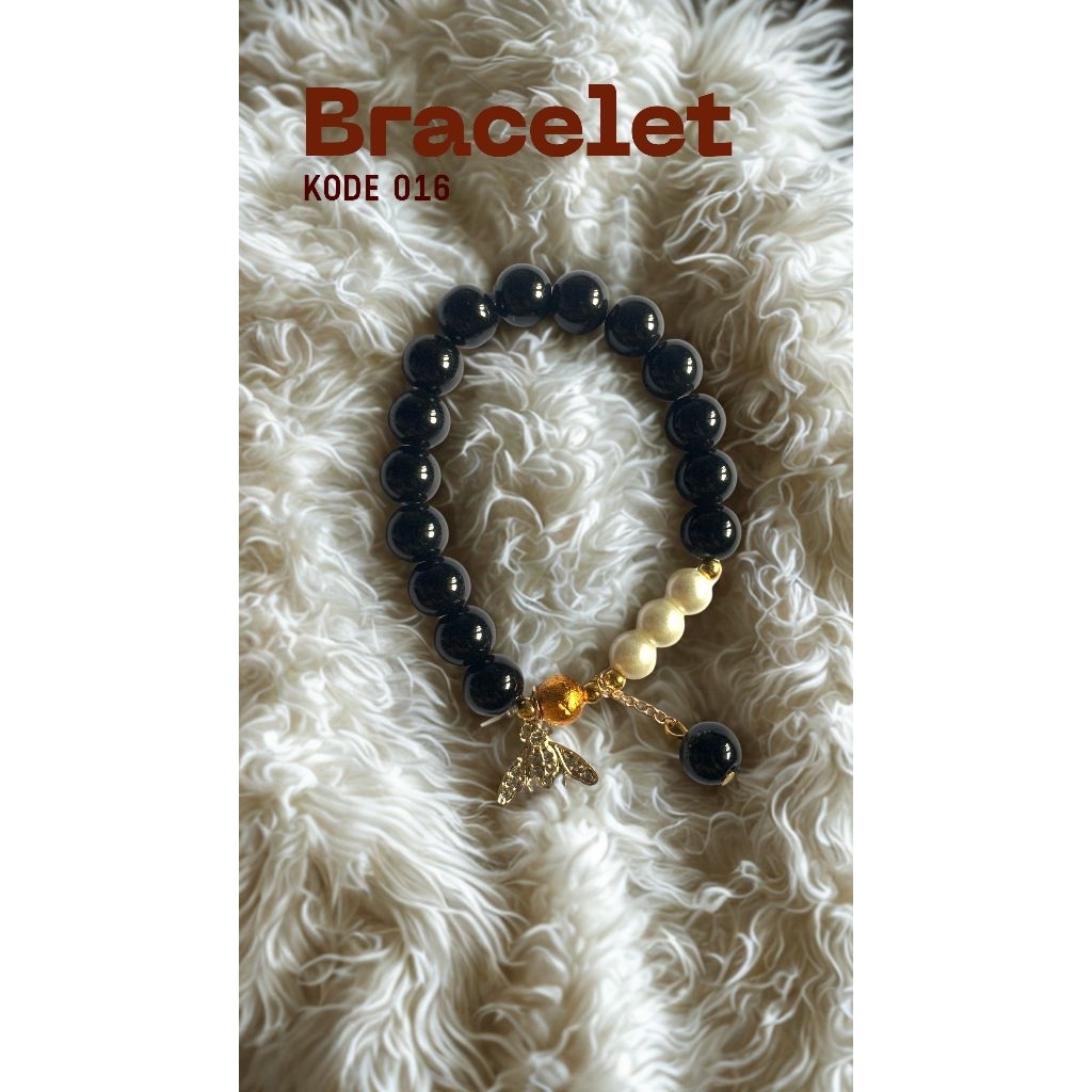 Gelang Manik Hitam Kode 016 / Gelang Batu Onyx Hitam / Gelang Wanita Etnik Charm Kupu-kupu