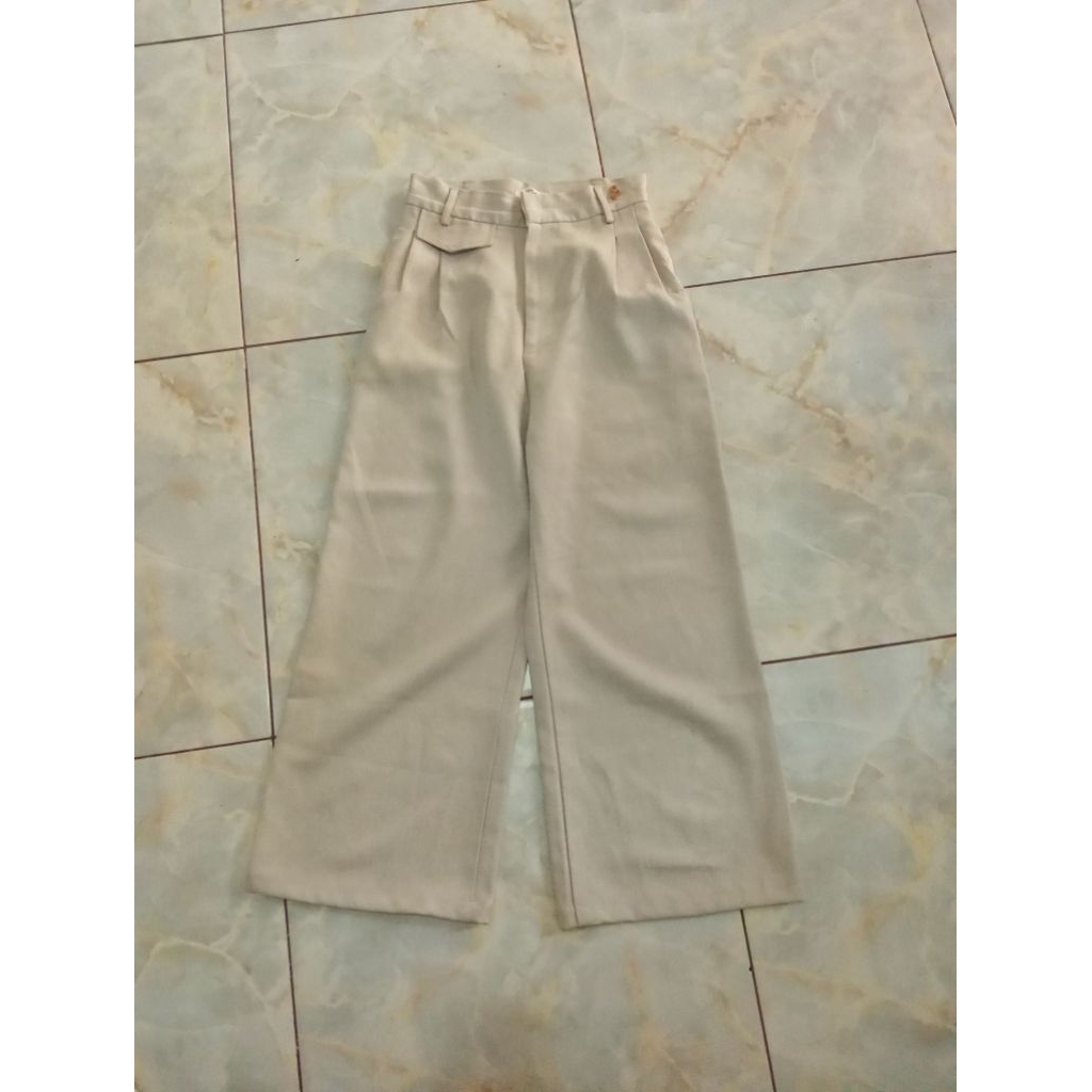 pl yeona (baca deskripsi)