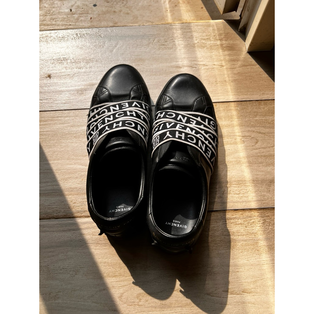 Preloved Givenchy Shoes