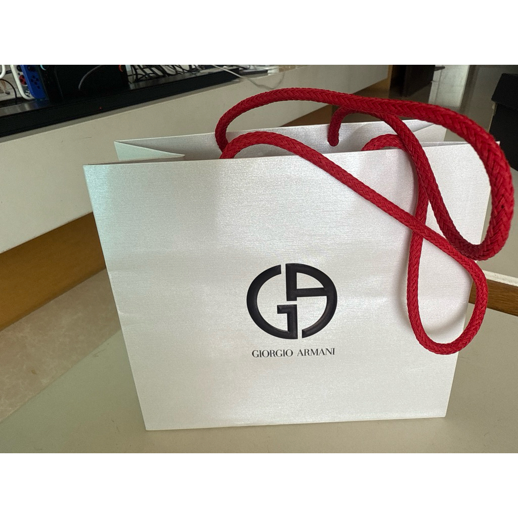 

Ori Giorgio Armani paper bag