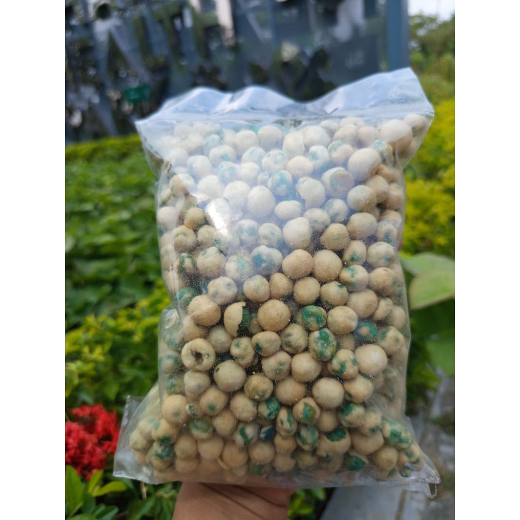 

Koro Tepung – Camilan Klasik Renyah Berbalut Bumbu Nusantara“Bukan sekadar camilan, tapi warisan rasa gurih yang melegenda.”