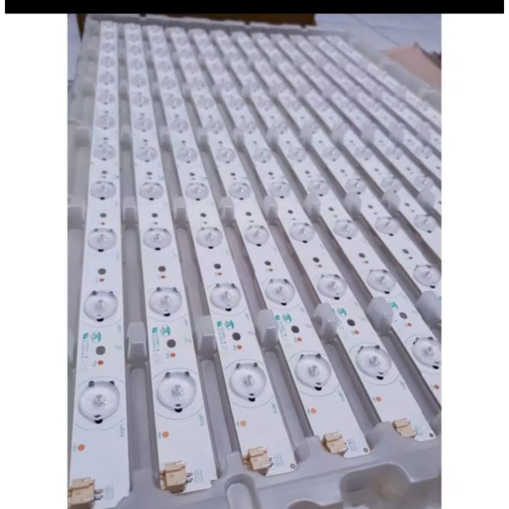 BACKLIGHT BEKAS TV THOSIBA 32PB200EJ BEKAS NORMAL