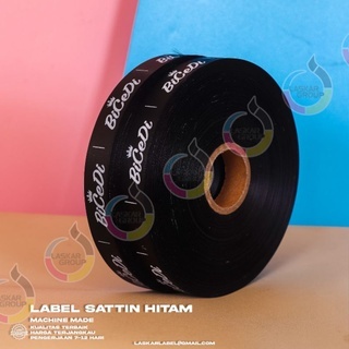 

label baju , label satin hitam ,label merek ,label nama ,label pakaian,label washing,label distro
