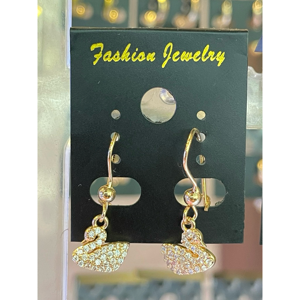 anting angsa gold super cantik banget ya bahan titanium awet bs buat pakai sehari2 ya