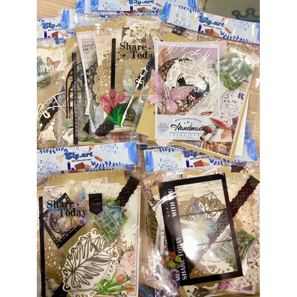 

Vintage Scrapbook Kit 15 PCS | Premium Termurah | Kertas Motif, Stiker, Bunga Kering, Doily DIY