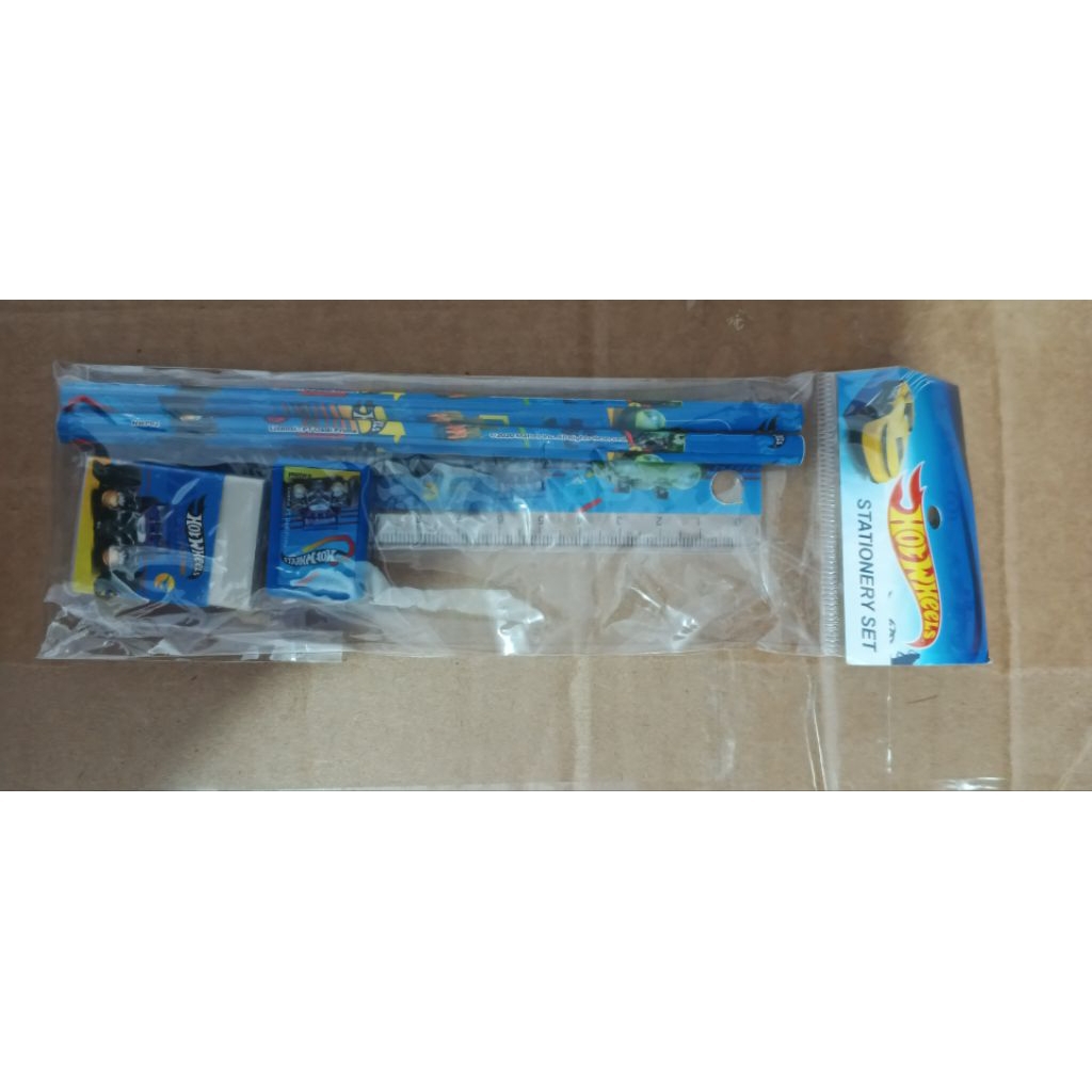 

alat tulis Hot wheels