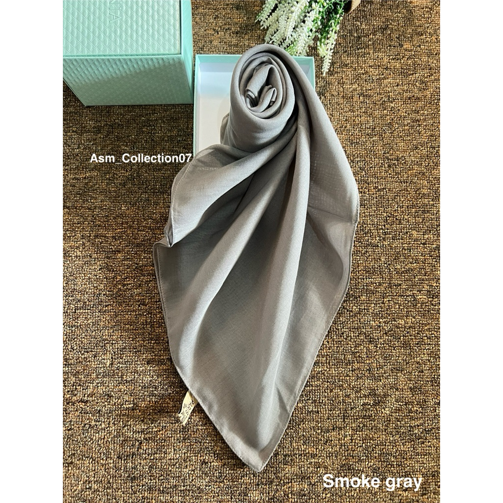 HIJAB SEGIEMPAT PARIS PREMIUM ALMAHIRA (SMOKE GREY)