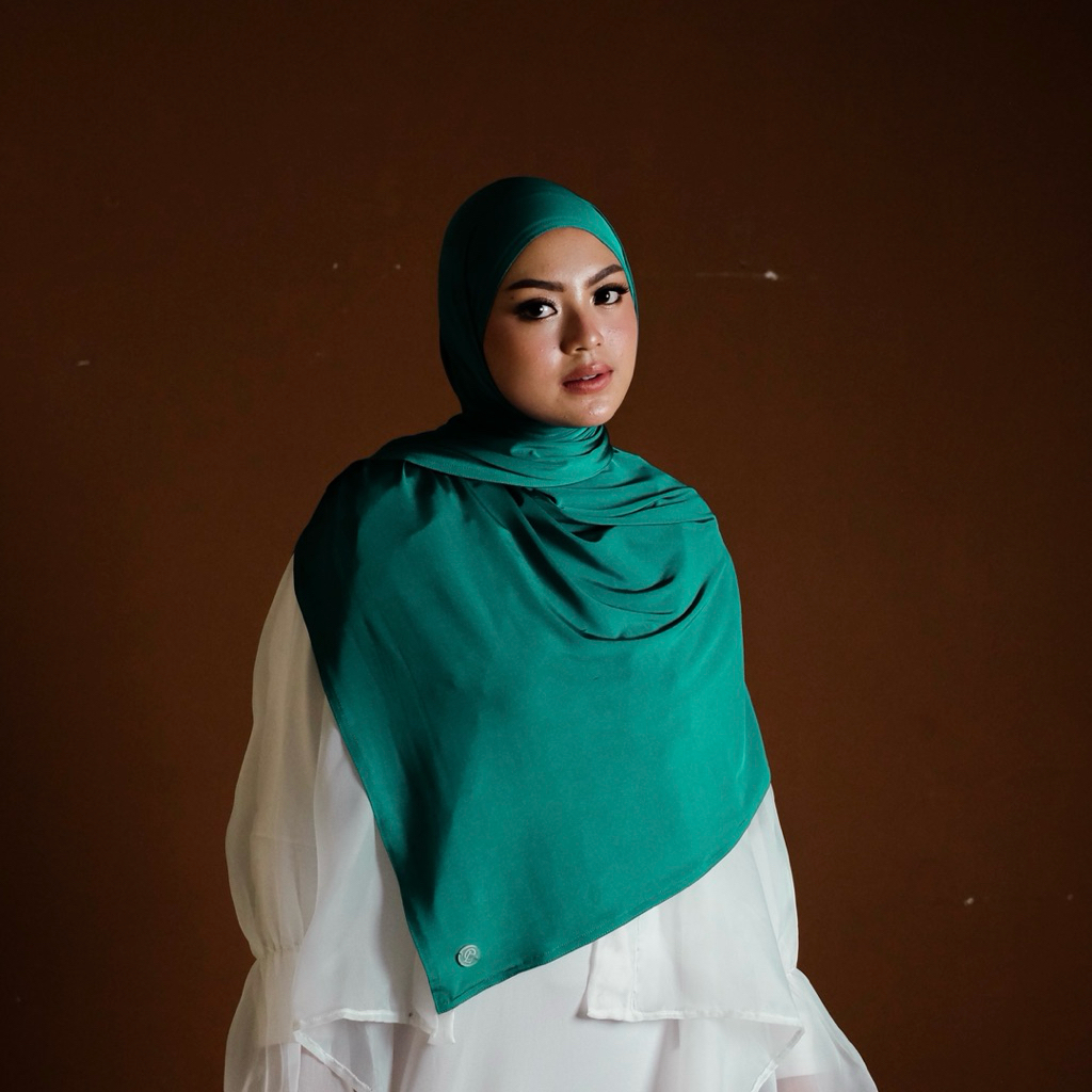 Pashmina Emerald Lake Shimmer Silk Crystal ( Kristal Sutra) Flow Hijau Tosca Sutra Pashmina