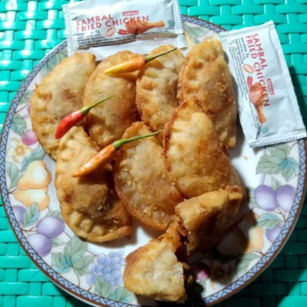 

Cireng isi ayam suir frozen/mentah