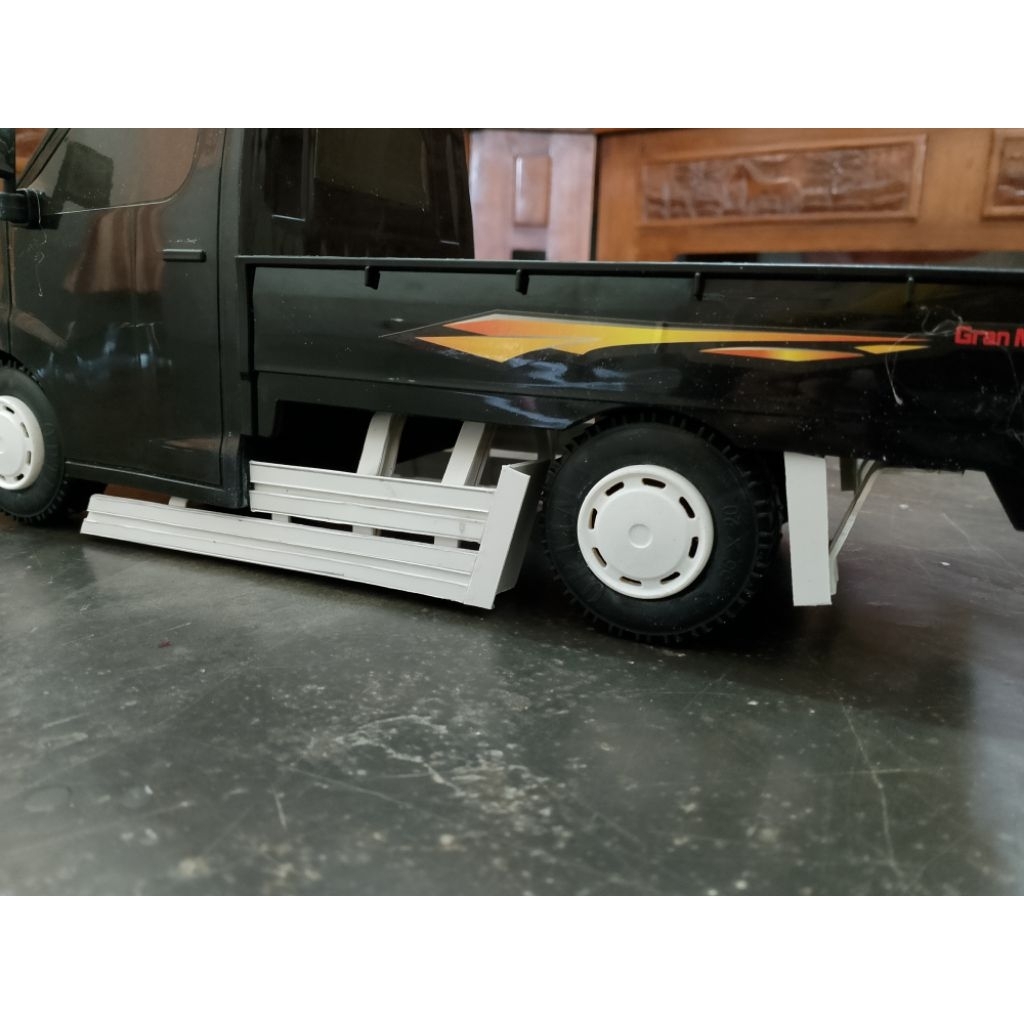 pengaman samping herek miniatur grand Max