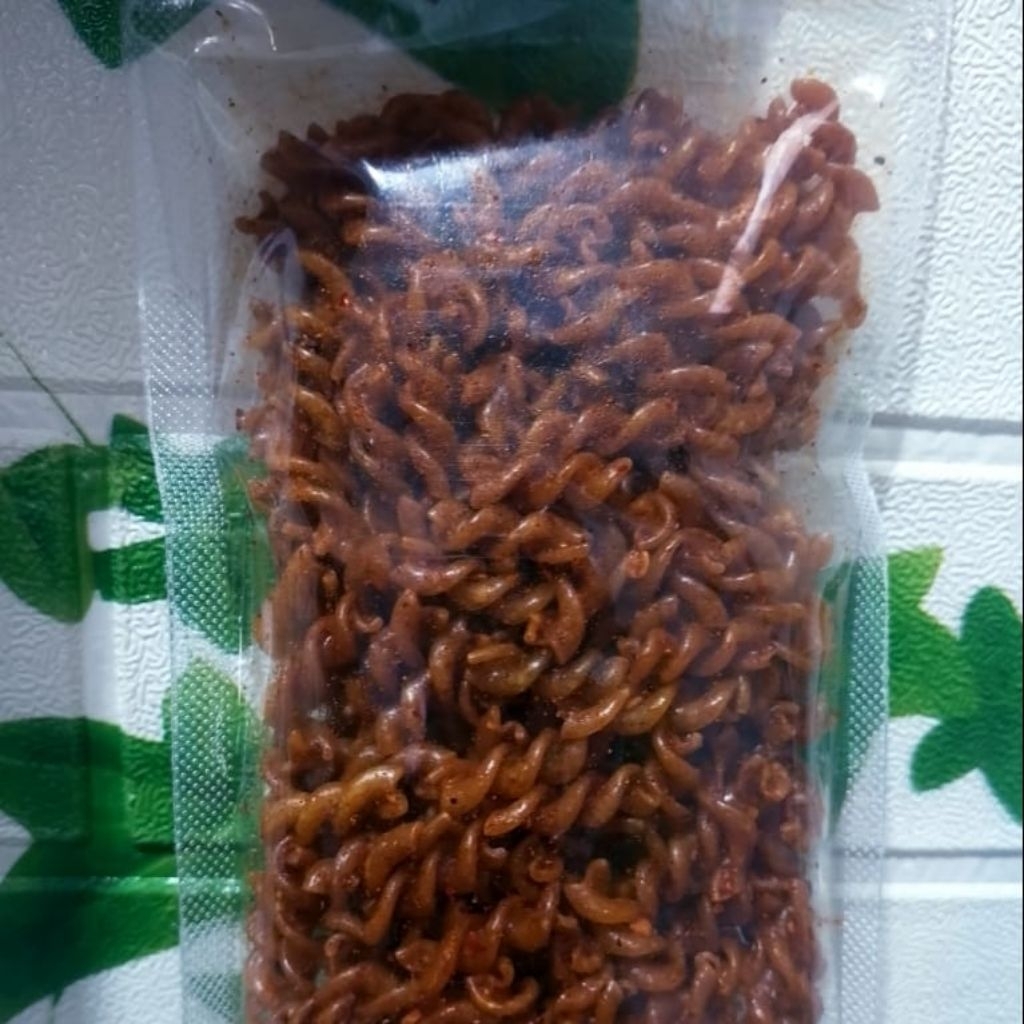 

Makaroni spiral pedas kriuk