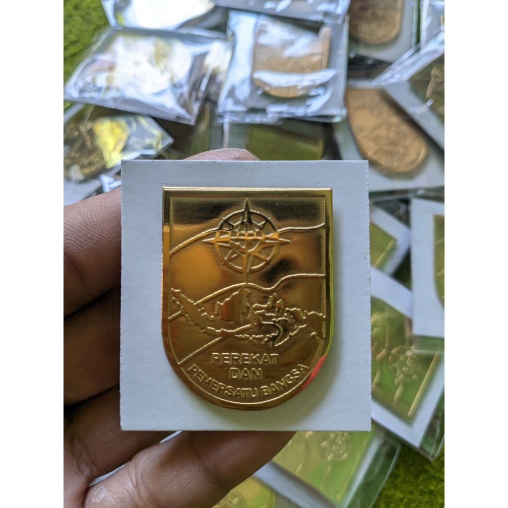 Pin Perekat Pemersatu Bangsa Bahan Kuningan/pin Bros perekat pemersatu bangsa