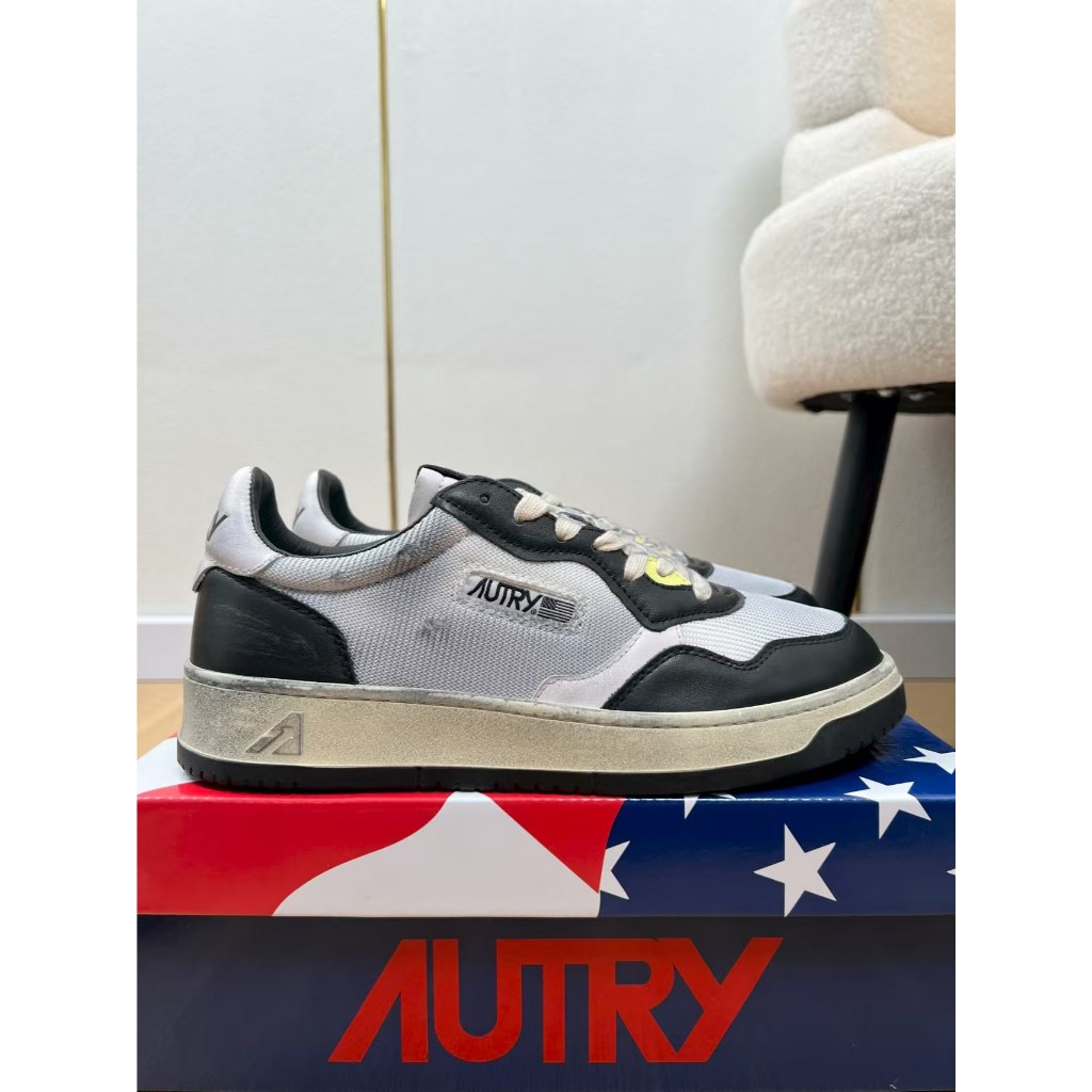 AUTRY cow leather round toe lace up low top board shoes for men/women, black and white dirty shoes