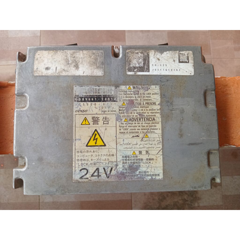 ECU KOBELCO SK200-8
