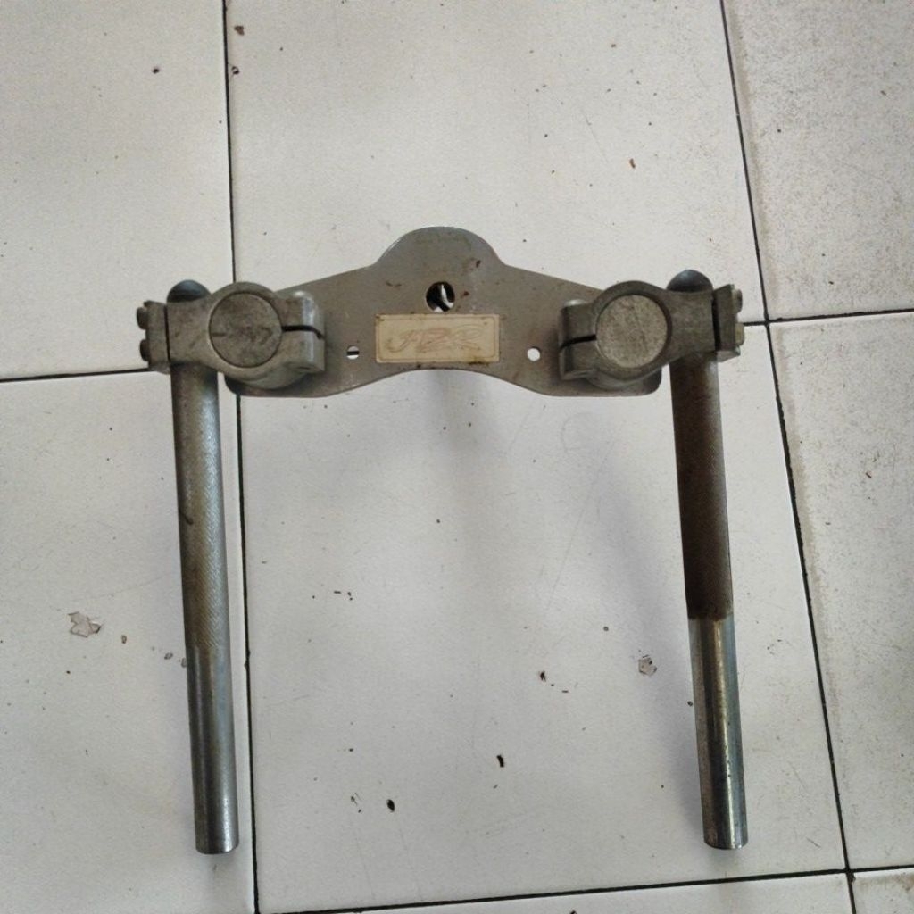 Stang Jepit + Dudukan stang Jepit FIZR
