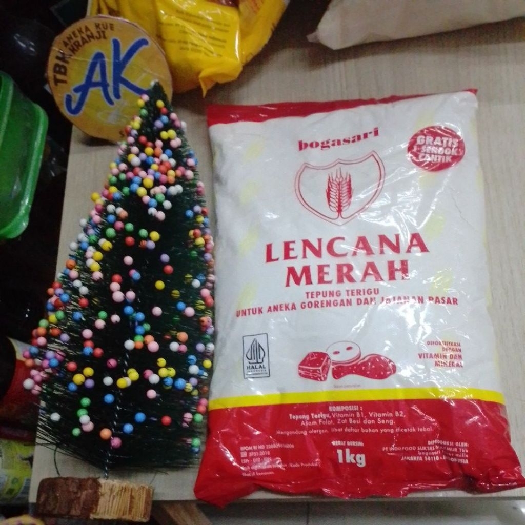 

lencana merah bogasari tepung terigu 1 kg