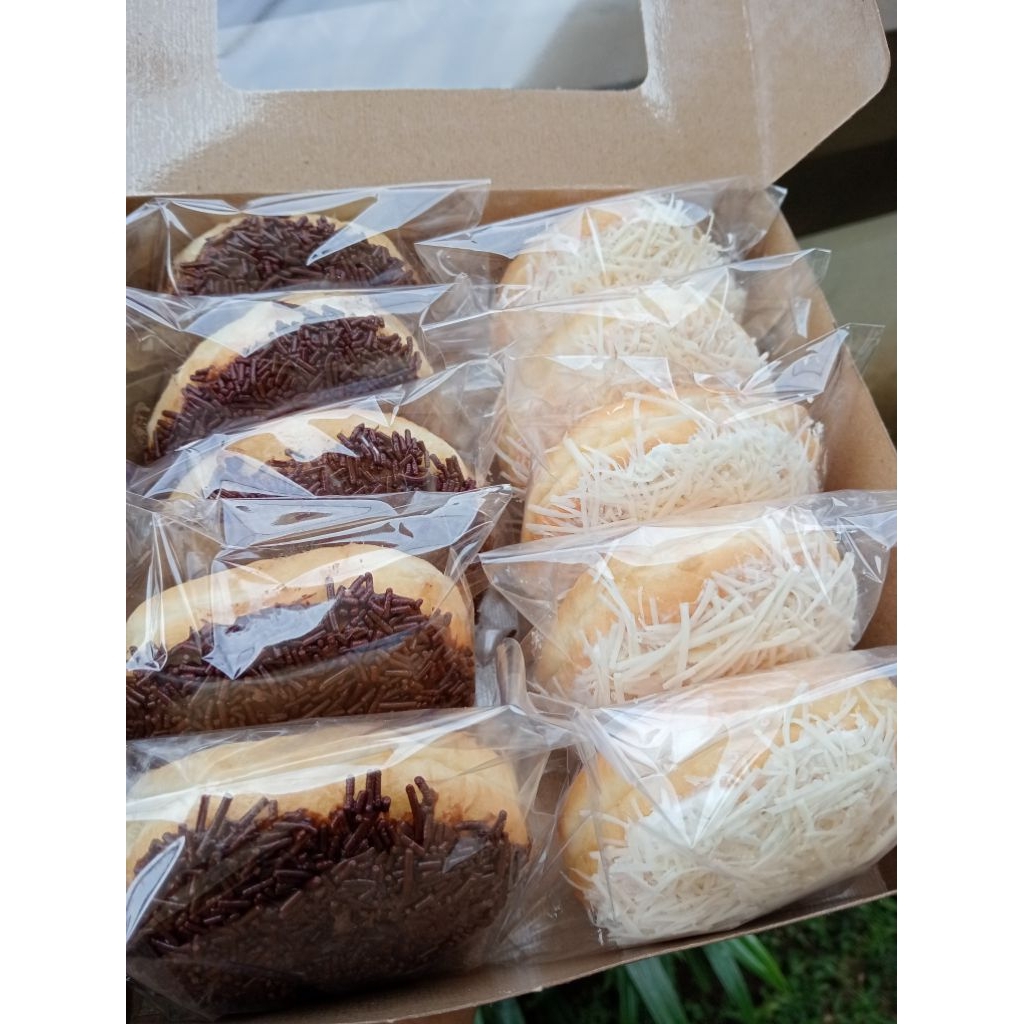 

donat kentang toping meses keju