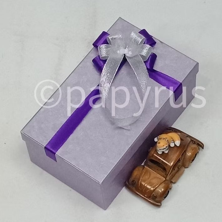 

PAPYRUS 15x25 Tinggi 10cm Kotak Kado Gift Box Hardbox Hampers V3