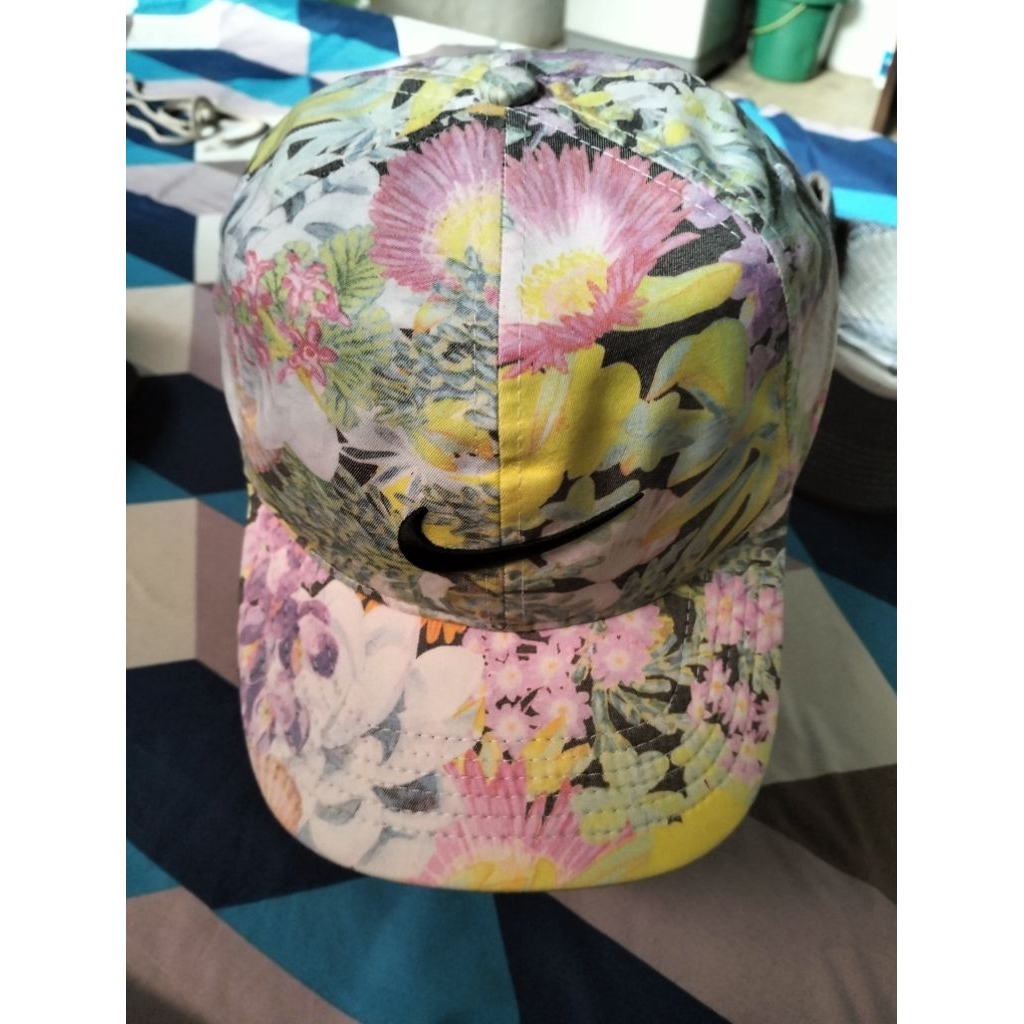 Topi Nike Classic 99 Dri-FIT Floral Pattern