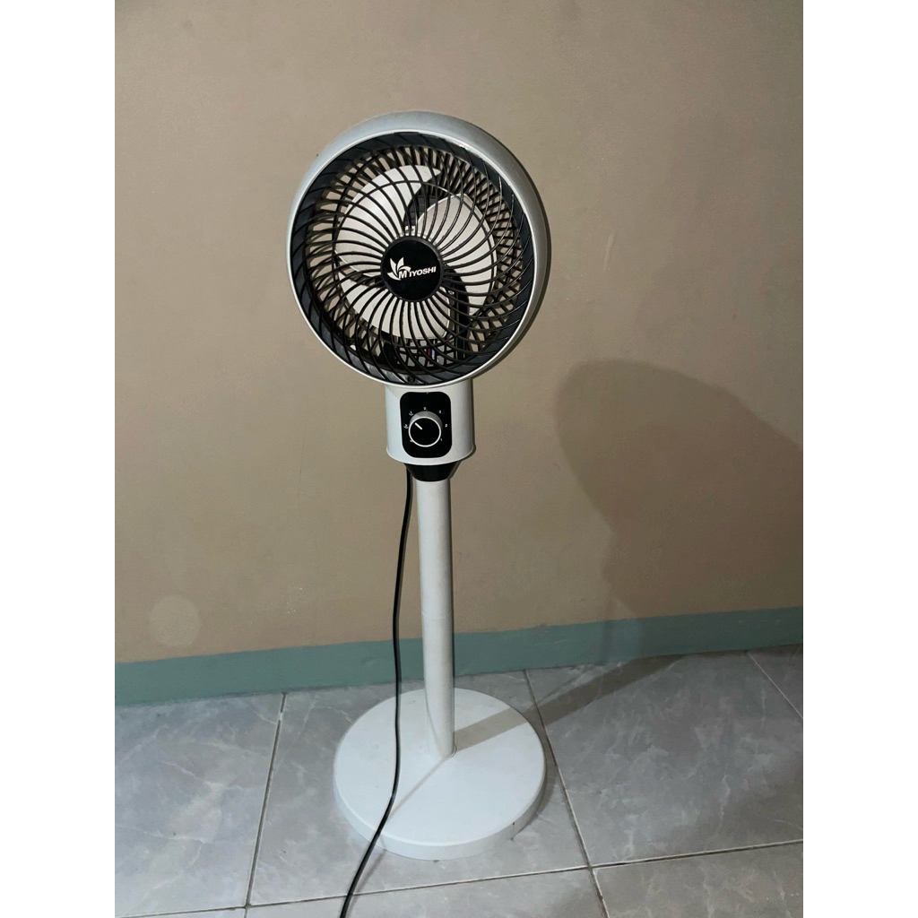 Preloved PL Second Kipas Angin Berdiri Dan Minimalis barang anak kost