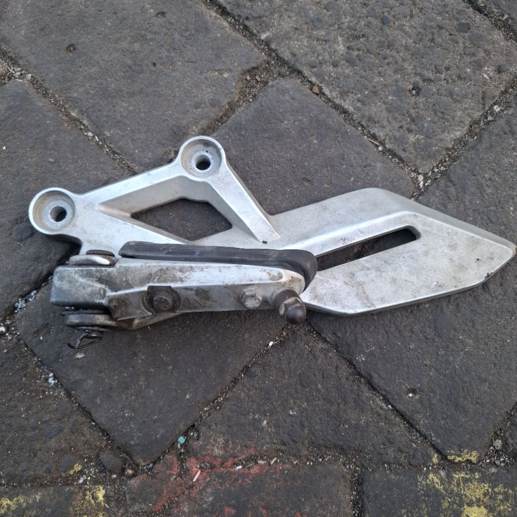 Step Postep Footstep Poostep Depan CB150R Pijakan Kaki Depan CB150R OLD CB150R NEW Original